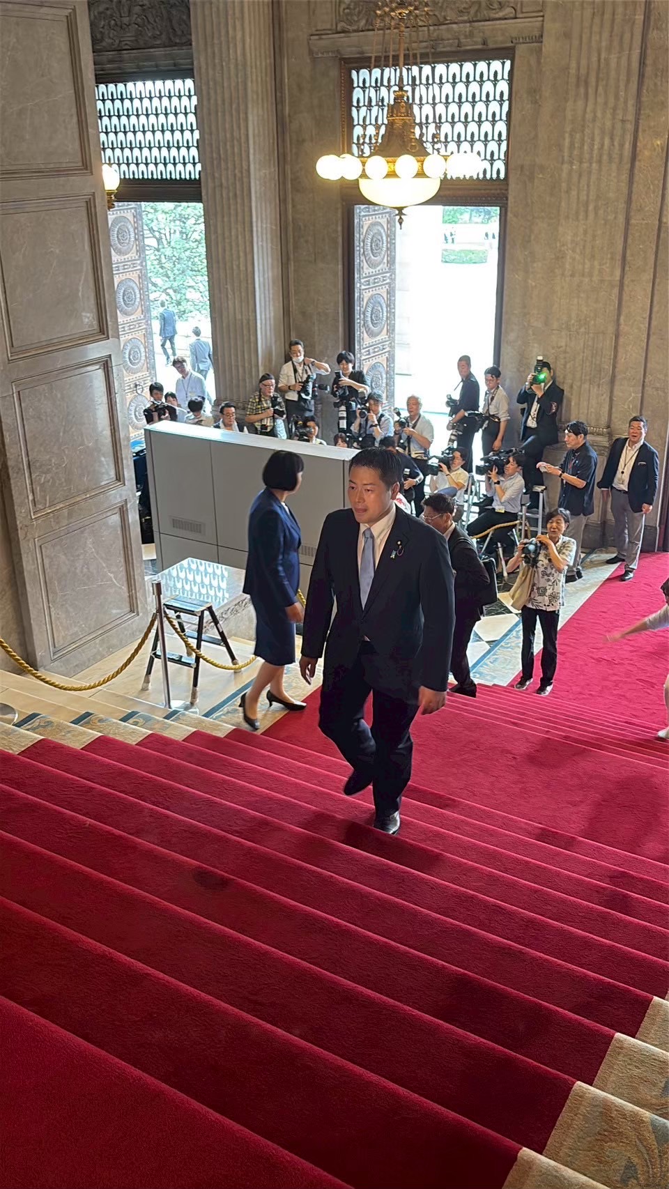 初登院